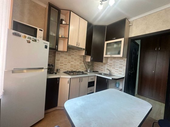 2 кімн кв-ра по пр-ту Перемоги (навпроти БТІ) з Автономним опаленням Чернигов