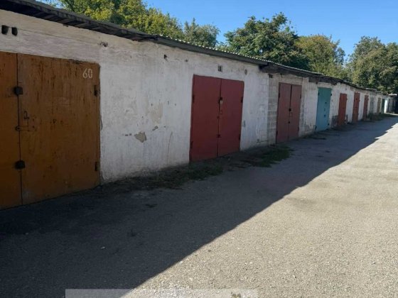 Продам гараж Військбуд