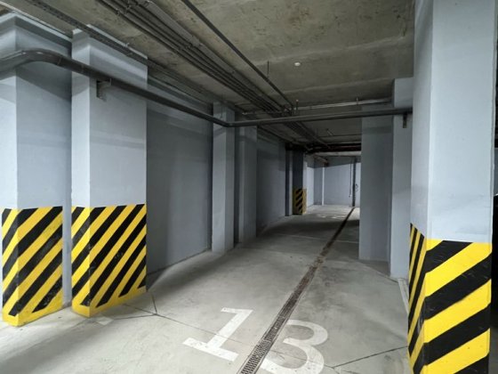 Продається паркомісце п вулиці Повітряна 78, ЖК Повітряна Hall Львів