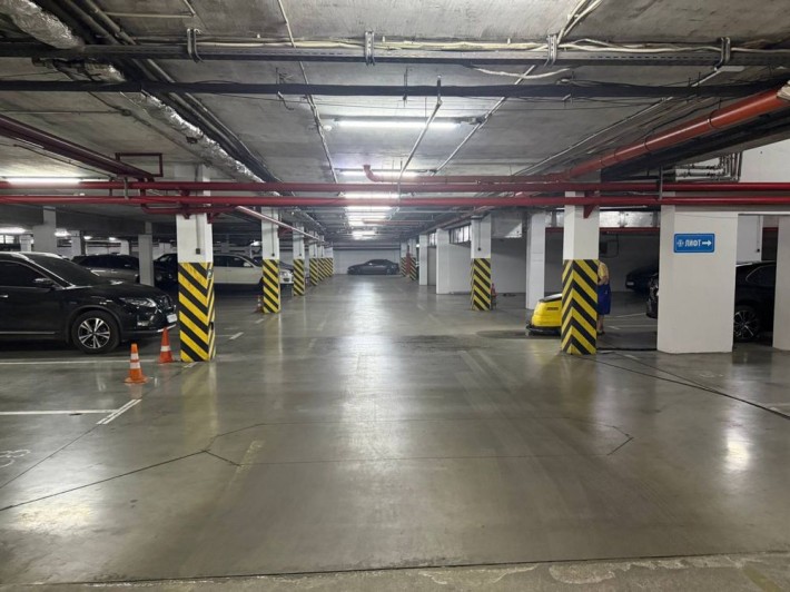 ПРОДАМ место в паркинге Жк Гагарин Плаза - фото 1