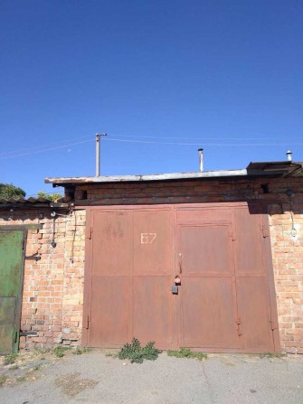 Гараж , поруч з метро Ярослава Мудрого (Пушкінська) - фото 1