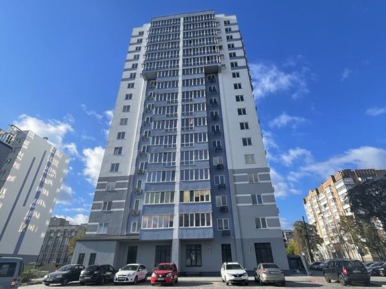 Центр 2-кімнатна в зданому будинку Єоселя+ Черкаси