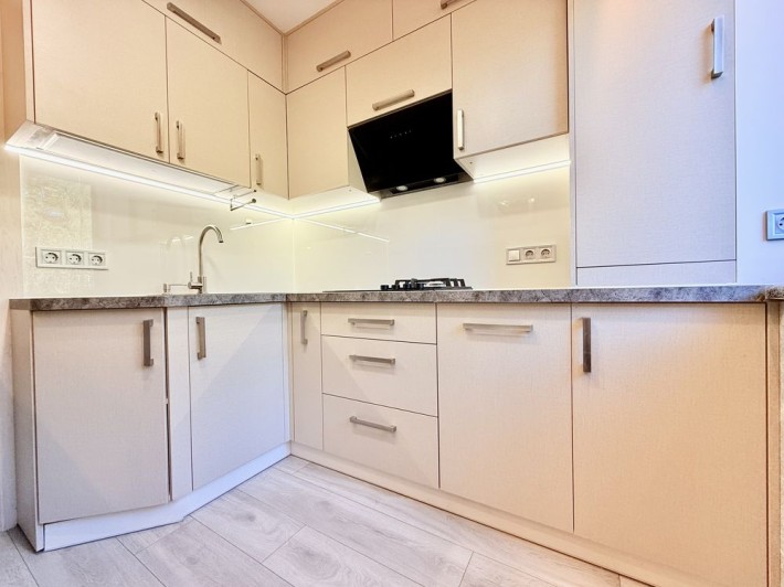 2-КІМНАТНА 48м2 Гарний Ремонт | 68 999$ | лише 1% комісії для УБД ! - фото 1