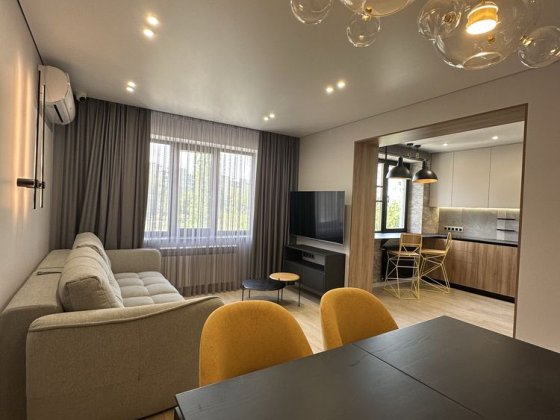 Продам квартиру 4 окремі кімнати жм Перемога Днепр