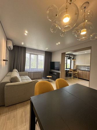 Продам квартиру 4 окремі кімнати жм Перемога - фото 1