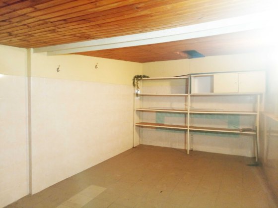 Без комісії, від власника. Гараж. Центр, Б.Хмельницького 52. Киев