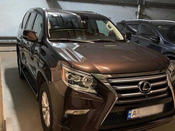 Паркоместо Сапёрно- Слободская 8 Київ