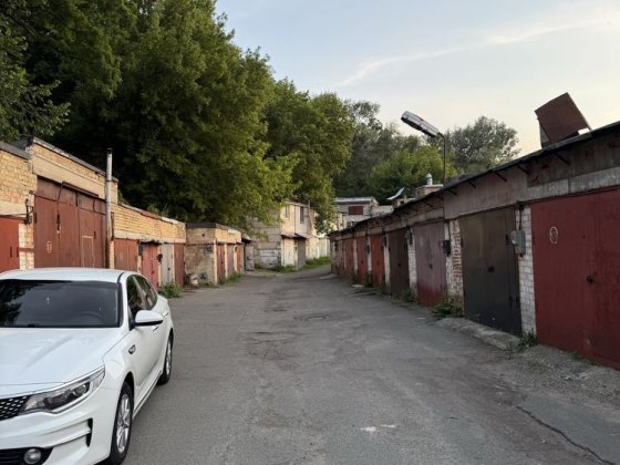 Продається цегляний гараж Київ