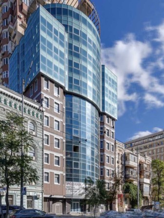 Продажа паркингов на ул.Жилянской,118 в Киеве - фото 1