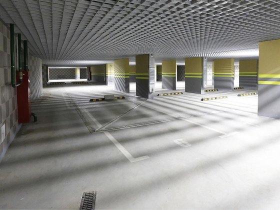 Паркінг паркомісце Лукʼянівка  Паркинг Лукяновка Київ