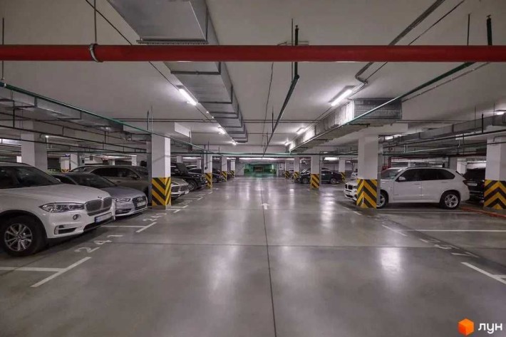 Продам велике паркомісце 35м2 в Підземному паркінгу Park Avenue VIP - фото 1
