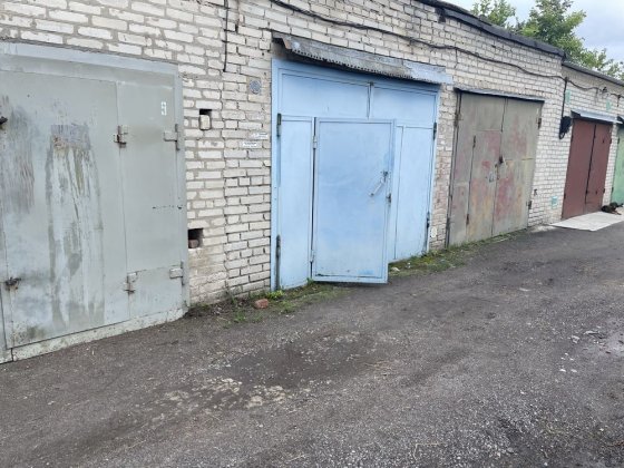 Продам гараж.   . Рованці