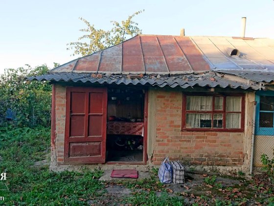 Півбудинку в Шамраівці.27 соток.Фундамент під новий будинок.