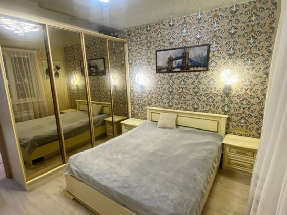 Продам 2к квартиру с ремонтом , центр , А.Поля Дніпро