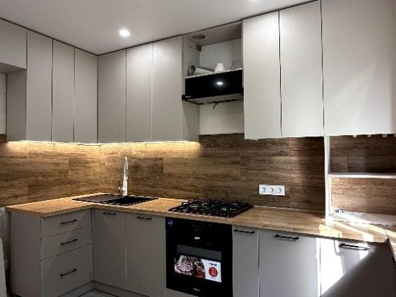 Продаж 2 кімнатної квартири з сучасним ремонтом на Жадова Кропивницкий