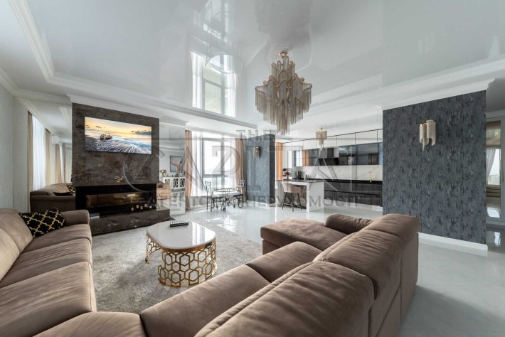 Продаж квартири-пентхауса, дизайнерський ремонт, 10хв до центру Києва - фото 1