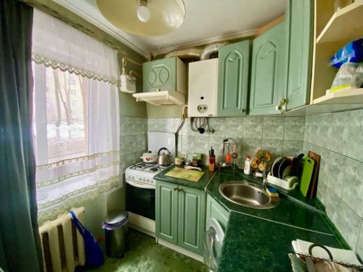 Продається 3-кім. квартира у ближньому центрі на вул. Тарнавського - фото 1