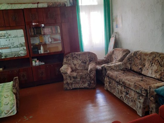 Продам большую  2комквартиру по ул.Ларионова Днепр