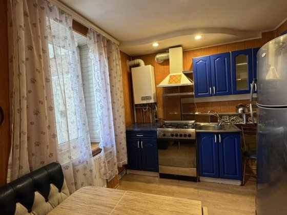 Продам 4-кімнатну квартиру з окремими кімнатами, вул. Полтавська Кропивницкий