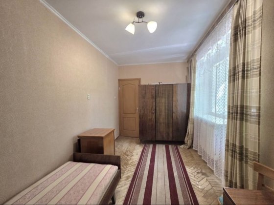 2 кімнатна квартира. вул.Сенчева 2/5 поверх! Кропивницкий