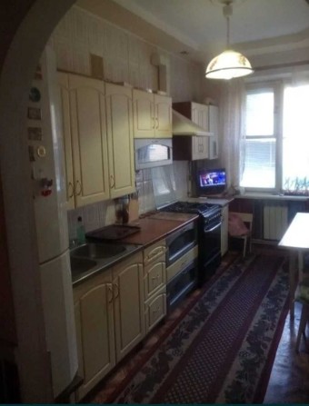 Продам 3-кімнатну квартиру в одному з кращих районів міста! - фото 1