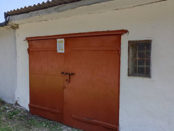 Цегляний добротний гараж Стебник