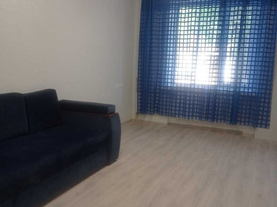 продам двухкомнатную полнометражную, район бульвара Шевченко Запорожье