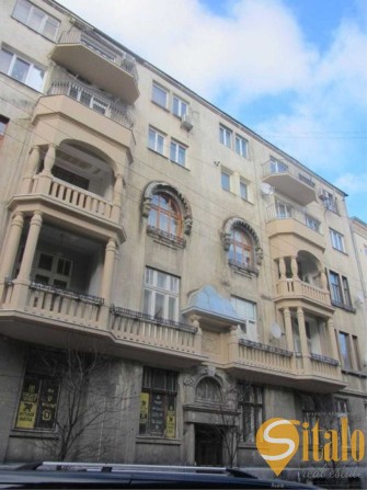 Продаж 2 кімнатної квартири,  центр, вулиця Кониського - фото 1