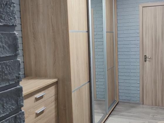 Продам 3кім  квартиру на малому ринку, все в квартирі залишається Запоріжжя