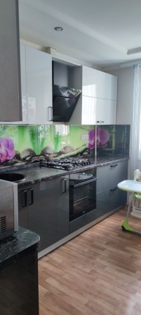 Продам 4-х комнатную квартиру - фото 1