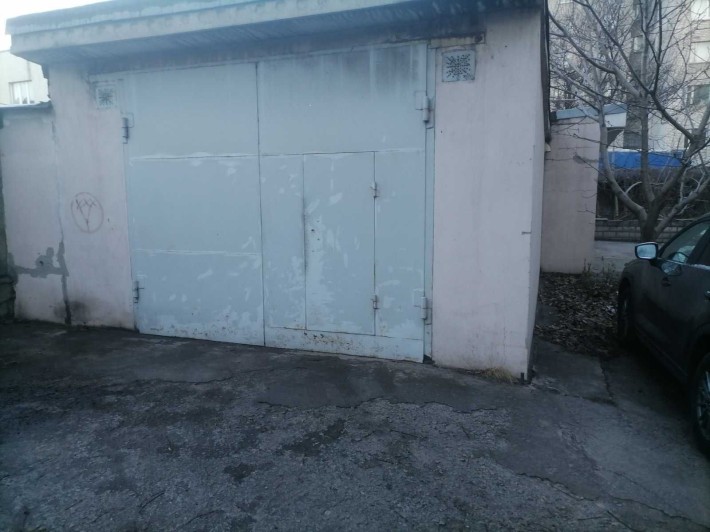 Сдам гараж в центре города Каменское - фото 1