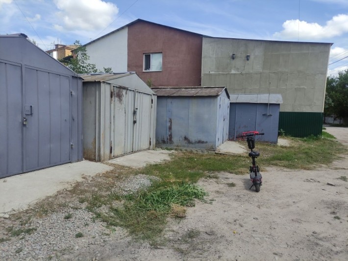 Здається гараж в центрі міста і в "Моторі"!!! - фото 1