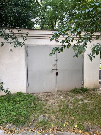 Гараж з зарядним для електро мобіля Соборна,3 - фото 1