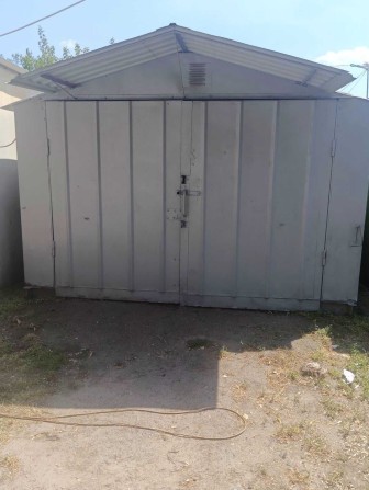 Сдам гараж металлический, на Подоле, коп. Мотор. - фото 1