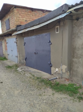 Здається гараж цегляний - фото 1