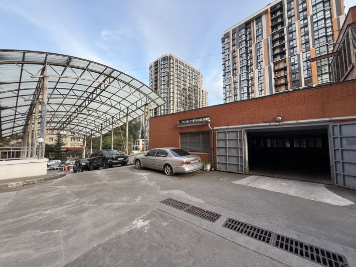 Пакінг, оренда, ковпака 17, французький квартарл 2 - фото 1