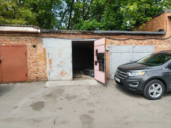 Здам гараж  Гетьмана Мазепи (Чехова) Східний. біля ринку Володимир Винница