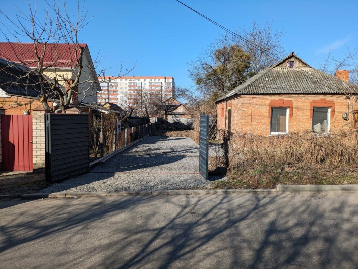 Паркінг парковка с зарядкою для електромобіля Вінниця Ратушна Авалон - фото 1
