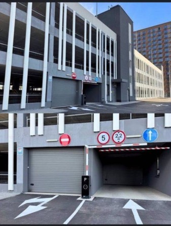 Оренда паркінга Варшавський 3, Плюс. Змієнка 32 - фото 1