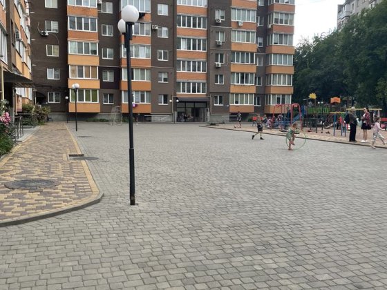 Продам двокімнатну квартиру, вул. Бородія Житомир