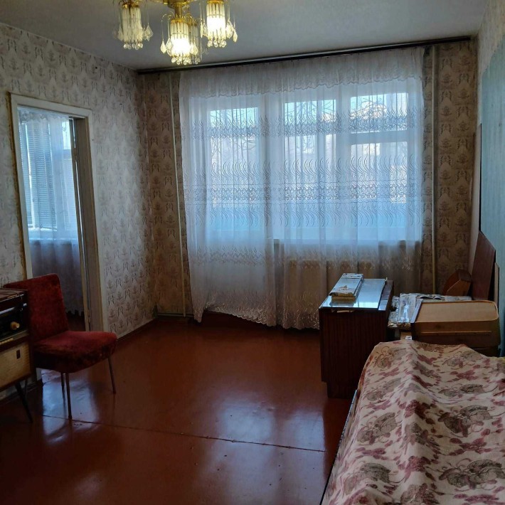 Продам 4- х кімнатну квартиру  на Яновського - фото 1