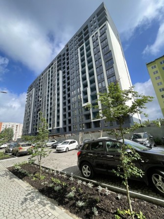 Продаж 2 кімн квартири , вул Зелена 1150 дол м2 - фото 1
