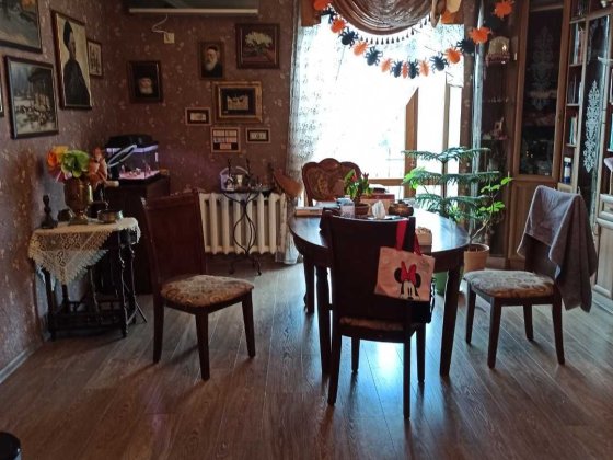 № 11474 - 4 к. квартира, Центр, Київська, 5/5 пов., цегла