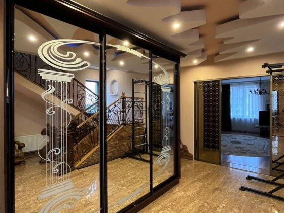 Продажа квартиры 4 кімнатної, 2 рівневої  (Центр) Чкалова  ID-145068-2 Миколаїв