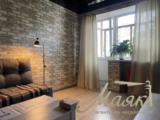 2 кімн.квартира з новим ремонтом по вул.Алмазна, 4/5 Запорожье