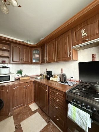 Продаж 2к квартири з ремонтом по вул Перемоги - фото 1