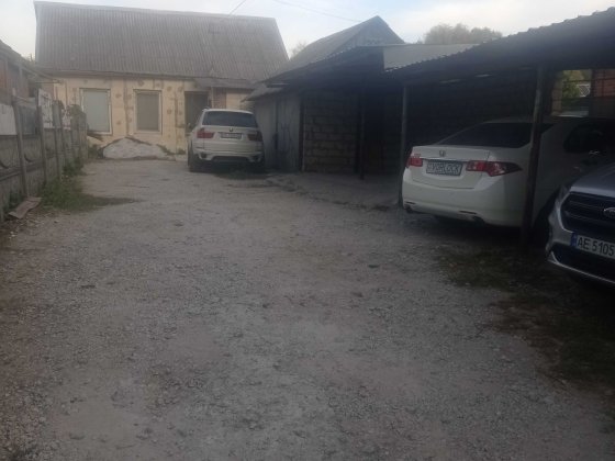 Сдам место на парковке Дніпро