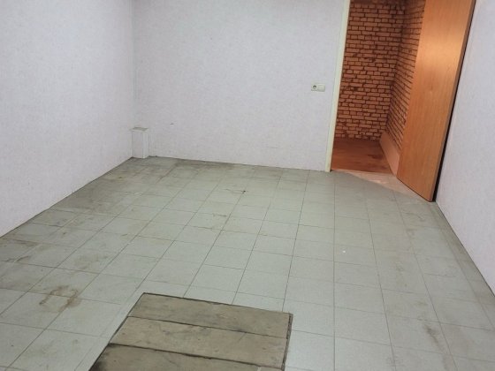 Сдам гараж,склад оболонь Минский массив Киев