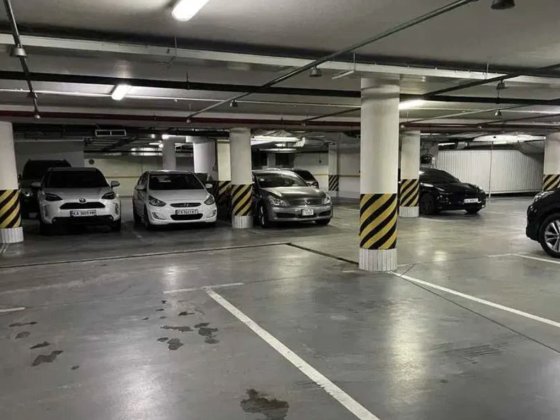 Паркомісце ЖК Дипломат Хол Жилянська 59 ЖК 38 перлина Kadorr Киев