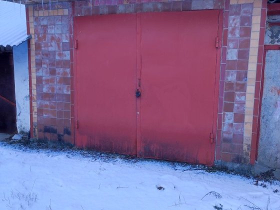 Здаю в оренду капітальний гараж у  Варварівці Николаев